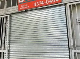 cortina metálica ciega